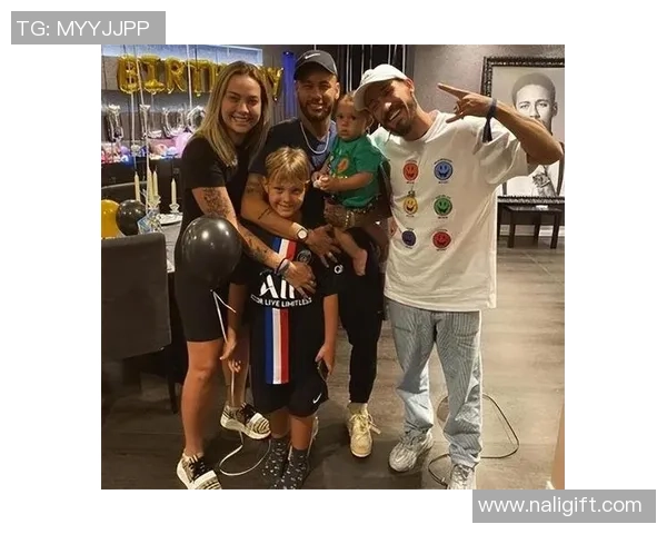 足球明星内马尔与球迷亲密合照展现温暖瞬间和运动魅力 足球明星内马尔与球迷亲密合照展现温暖瞬间和运动魅力