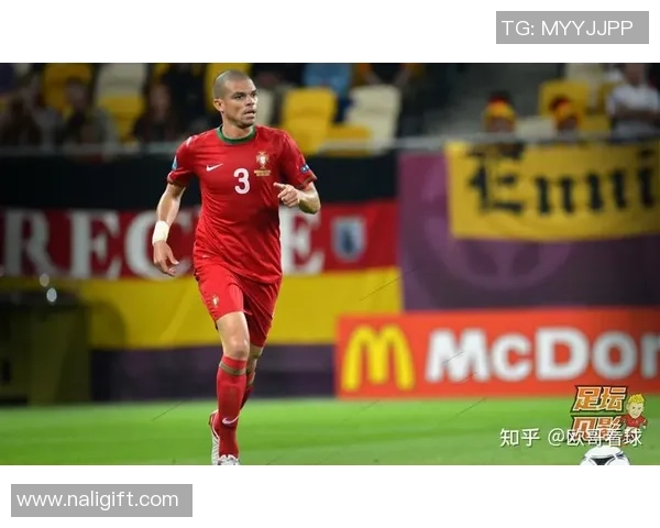 足球明星佩佩的职业生涯与成就揭秘及其在足球界的影响力分析 足球明星佩佩的职业生涯与成就揭秘及其在足球界的影响力分析