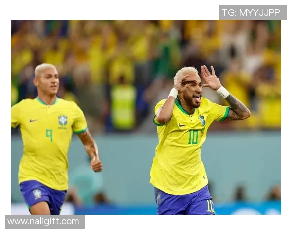 足球明星的踢球配饰揭秘助你提升球场魅力与表现 足球明星的踢球配饰揭秘助你提升球场魅力与表现